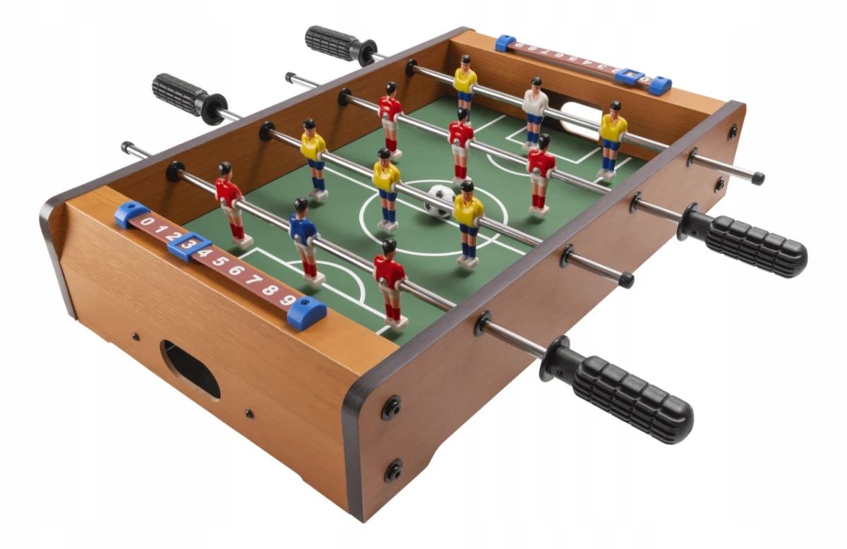 صورة لعبة كرة قدم الطاولة الخشبية