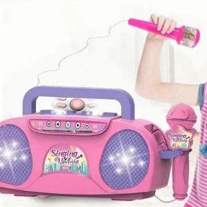 صورة ميكروفون ومكبر صوت للأطفال