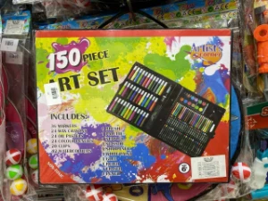 صورة علبة الألوان لوكس المتكاملة (150 قطعة) في شنطة فاخرة