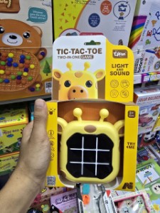 صورة لعبة تيك تاك تو (إكس أو) الإلكترونية المحمولة -