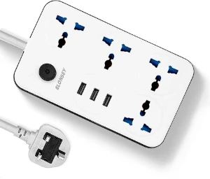 صورة مشترك طاقة مع 4منافذ + 3 USB + منفذ Type-C