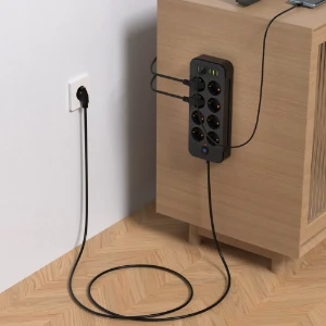 صورة مشترك كهربائي متعدد الوظائف — 8 فتحات — للاستخدام الصناعي — مع منفذ USB ومنفذ Type-C — حماية من الحمل الزائد