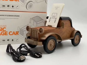 صورة سماعة بلوتوث بتصميم السيارة الكلاسيكية الفاخرة