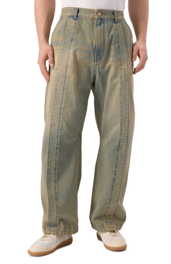 صورة بنطلون جينز رجالي Juun.J واسع الساقين بدرزات منحنية