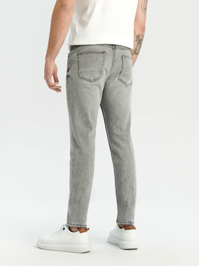 صورة بنطال  جينز رمادي بخصر متوسط قصة عصرية ومريحة - نسخ