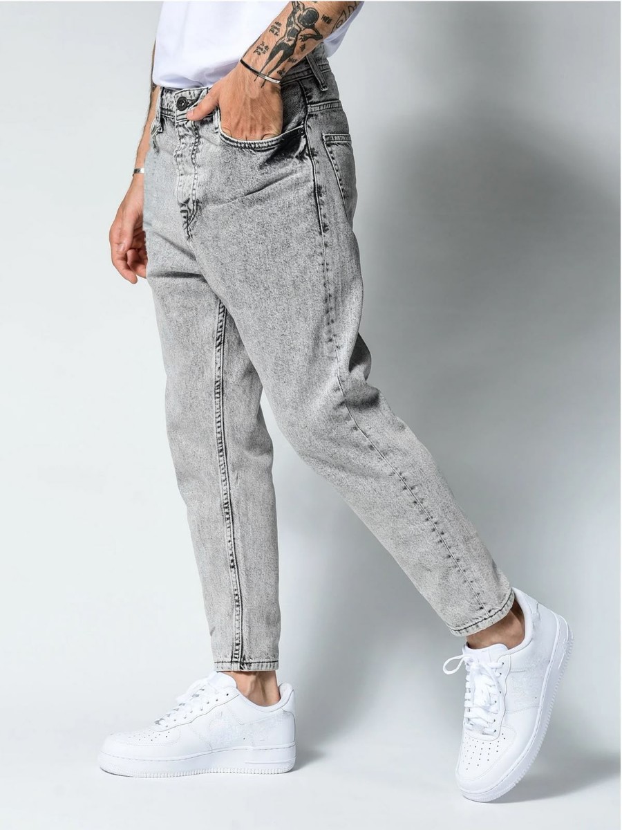 صورة بنطلون جينز رجالي عالي الجودة بقصة ضيقة