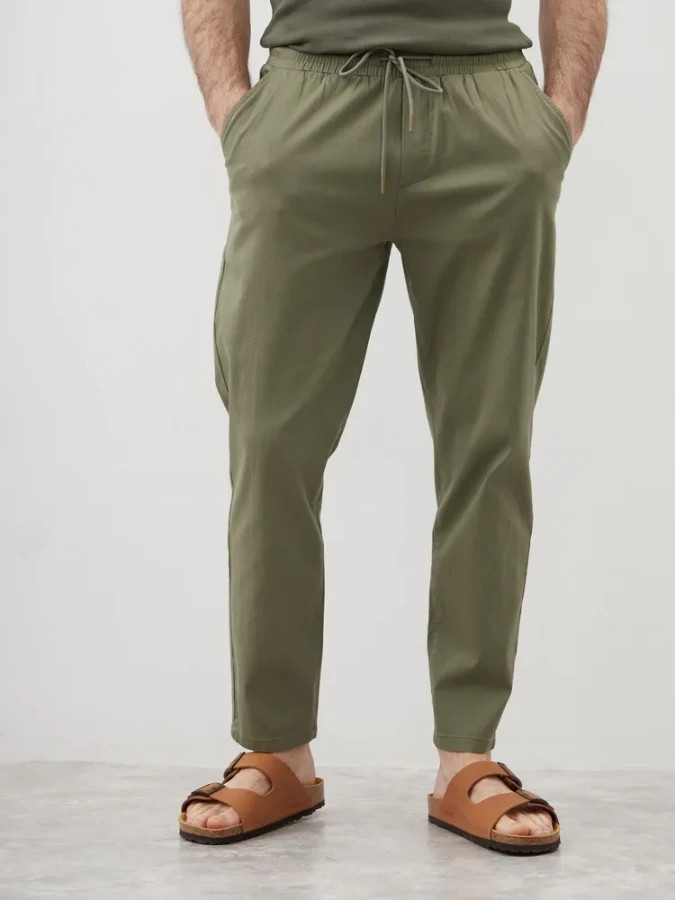 صورة بنطلون رجالي  بخصر مطاطي ورباط