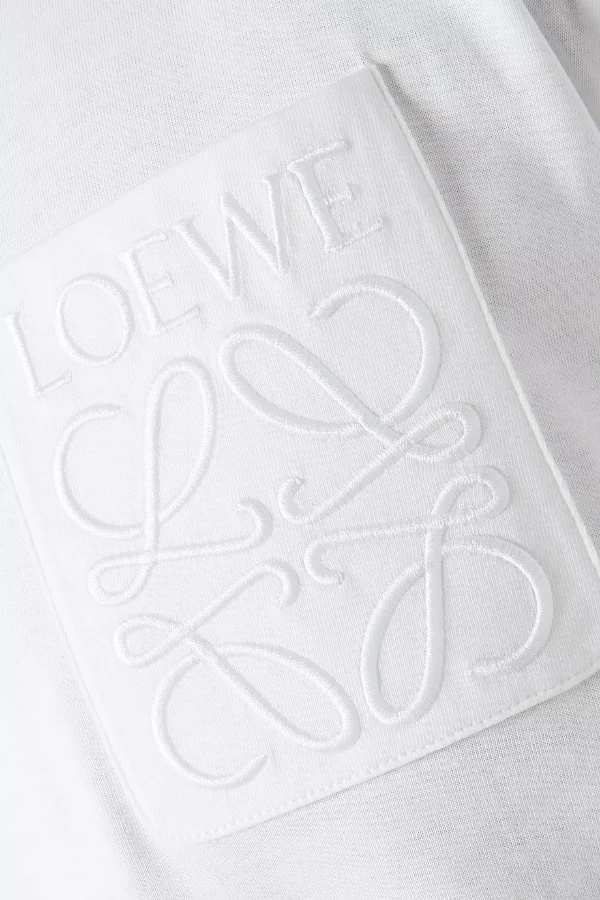 صورة تيشيرت لويفي بقصة مريحة