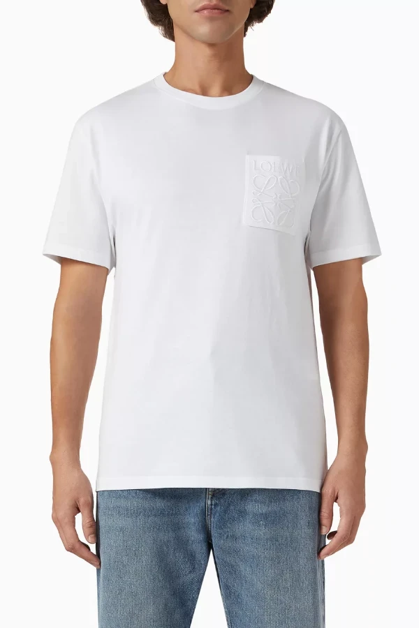 صورة تيشيرت لويفي بقصة مريحة