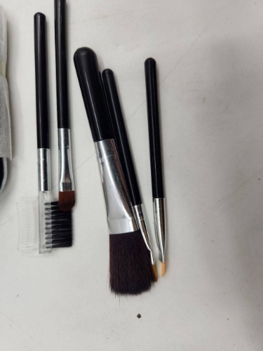 صورة حقيبة مستحضرات تجميل / صندوق تجميل للأطفال / مجموعة مستحضرات تجميل للأطفال