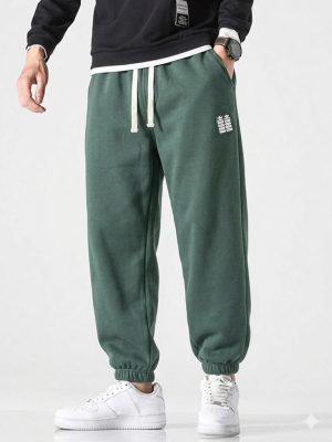 Cotton sweatpants with a comfortable fit